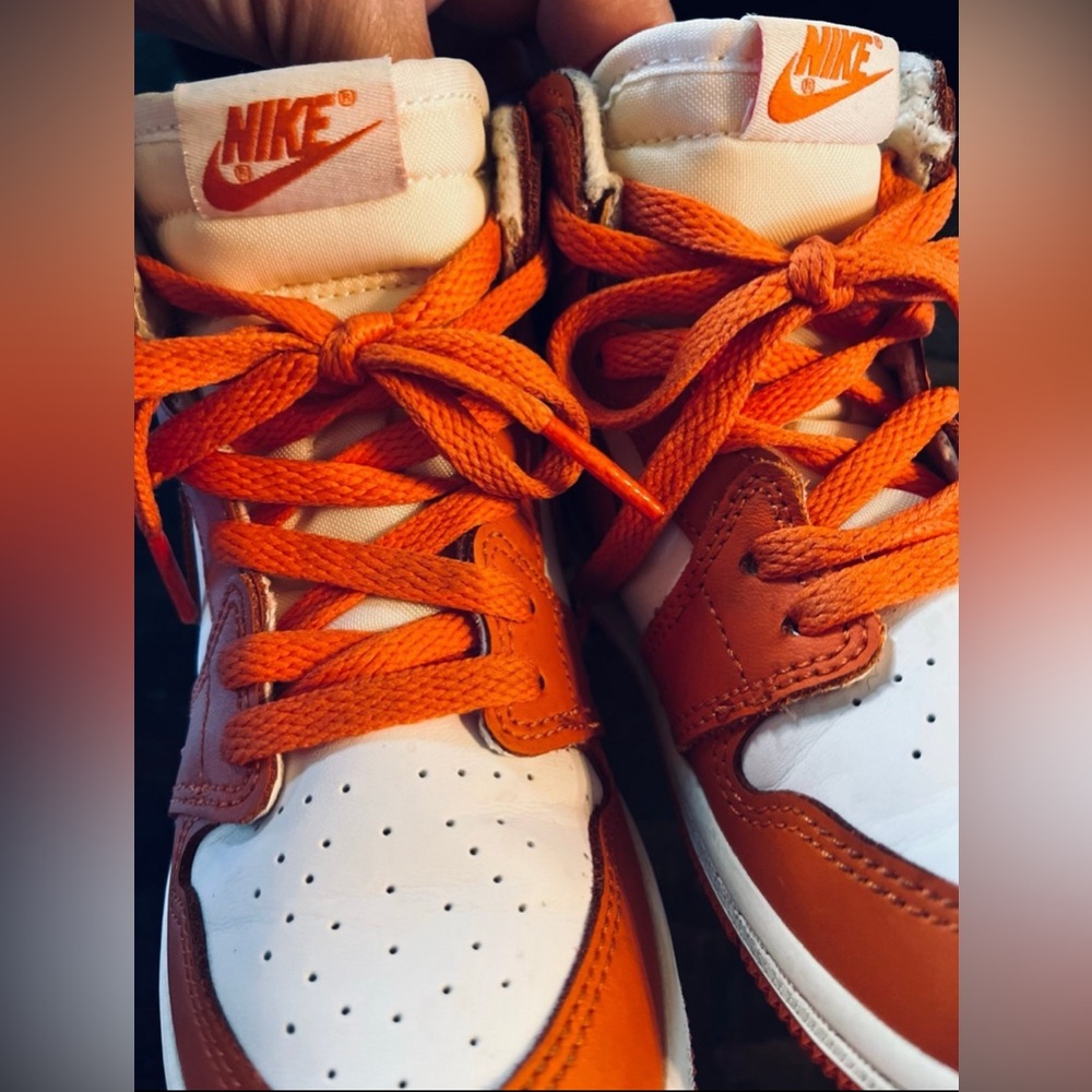 Jordan 1 Retro High OG (TD) Kids 10 - Picture 2 of 11